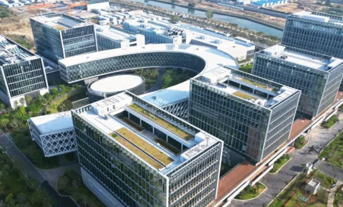 重汽希尔博与河北盛航随车吊四川代理车型配置差异及适用场景对比